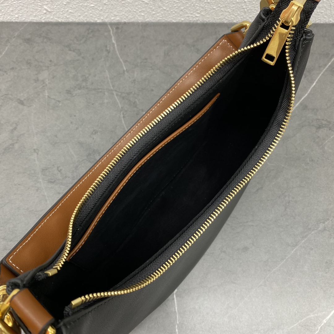 Celine Medium Ava Strap Bag In Smooth Calfskin Shoulder Bag Black/Tan 196923